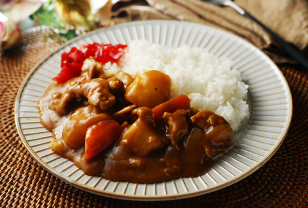 カレーにはどんな栄養がある？～バランスを整える献立作成のコツも紹介～