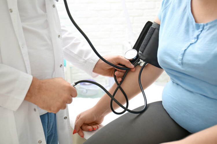 脂質異常症と高血圧は密な関係～なぜ？どうして？をサクッと解説～